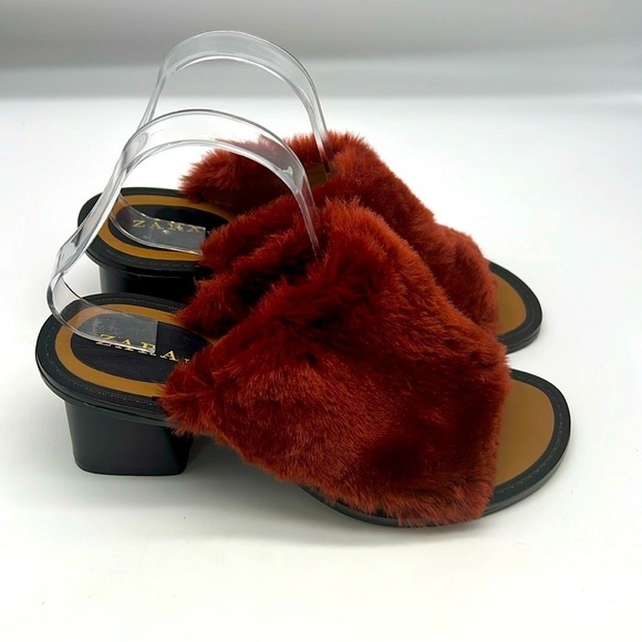 Zara - Brick Red Faux Fur  Slip On Open Toe Wide Block Mule Heels Size 39 - Picture 1 of 14